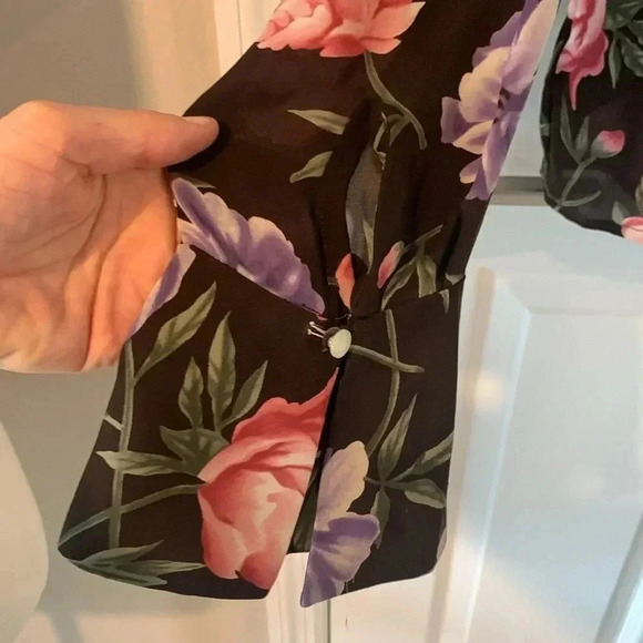 Jones, New York floral print silk blouse size extra large - Picture 2 of 8